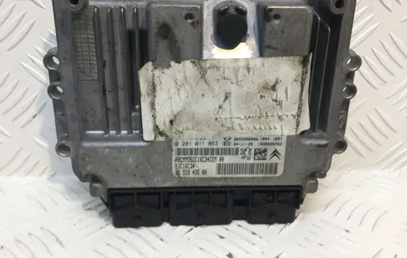 Citroen C4 I Engine control unit/module 9655943580