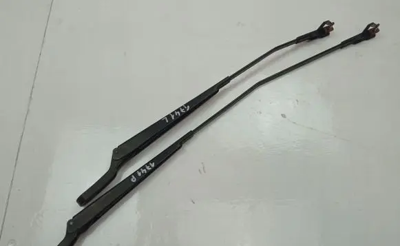 Citroen C5 Front wiper blade arm