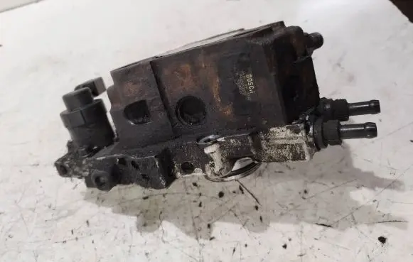 Mercedes-Benz E W211 Fuel injection high pressure pump A6480700001 0445010078