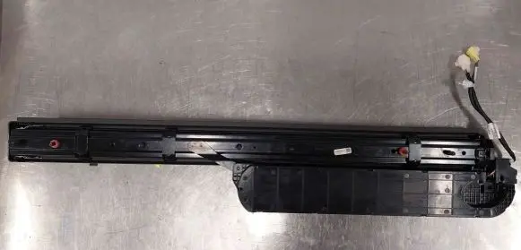 Toyota Sienna XL40 IV Rear seat guide rail 8219408190
