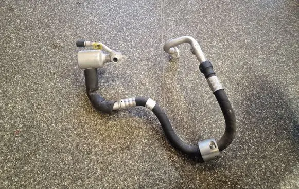Fiat 500L Air conditioning (A/C) pipe/hose