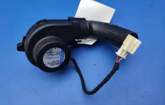 Mercedes-Benz C W204 Engine control unit/module fan A2048300608 9592506052