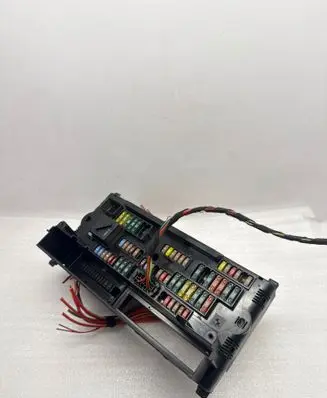 BMW 7 F01 F02 F03 F04 Fuse module 9151320 017033442 00076728
