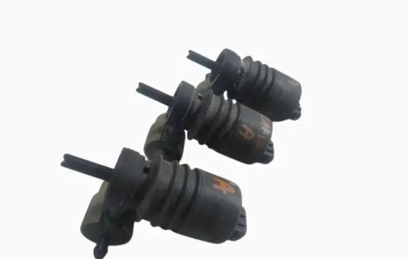 Opel Zafira A Windscreen/windshield washer pump