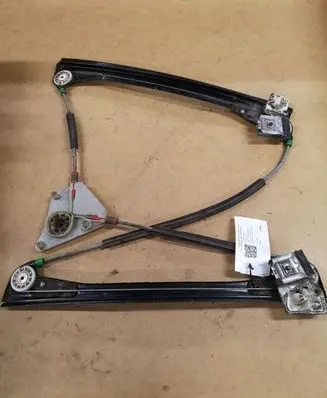 Volkswagen Polo Front window lifting mechanism without motor