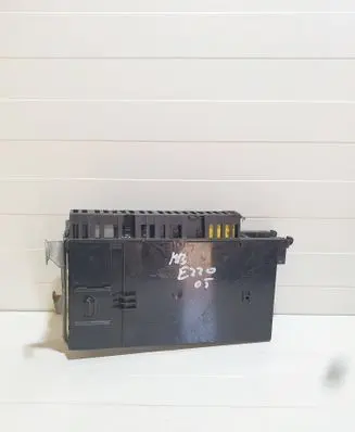 Mercedes-Benz E W211 Fuse module 2115454901 5DK00804725