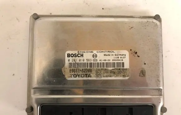 Toyota Yaris Engine control unit/module 0281010563 8966152200