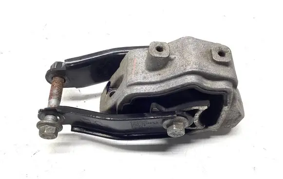 Volvo V60 Engine mount bracket 6G926P082LB 6G926P082AB