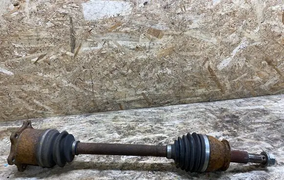 Infiniti G37 Rear driveshaft
