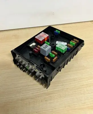 Skoda Octavia Mk2 (1Z) Fuse module 1K0937125A 017183071