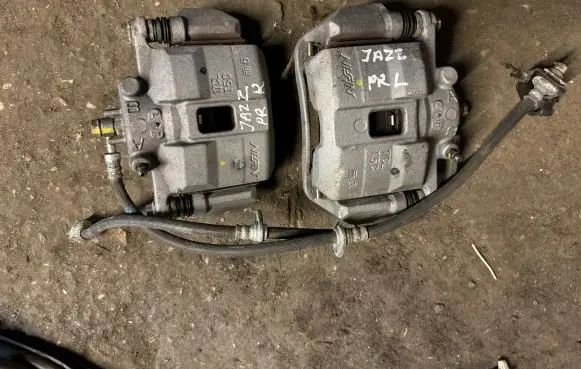 Honda Jazz IV GR Front brake caliper 17CL T5C