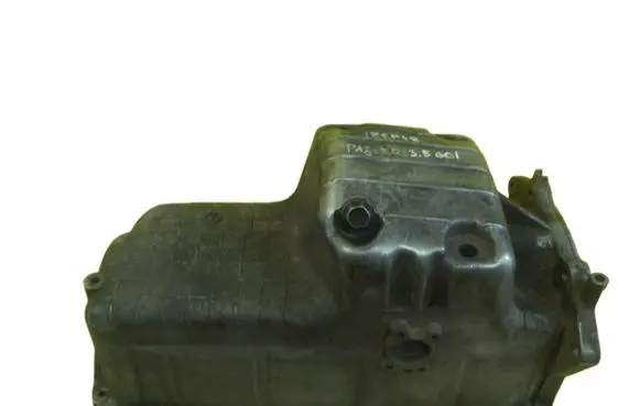 Mitsubishi Pajero Oil sump MISKAOLEJU