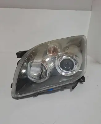 Toyota Avensis T250 Headlight/headlamp 35109