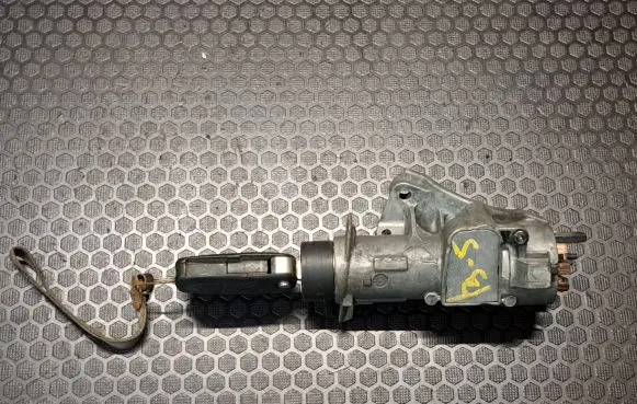Volkswagen PASSAT B5 Ignition lock 4B0905851A