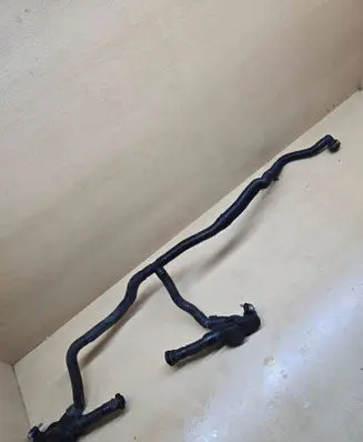 Porsche Macan (95B) Breather/breather pipe/hose 94610723077
