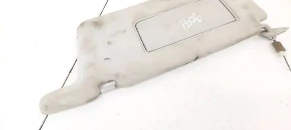 Toyota Avensis Verso Sun visor