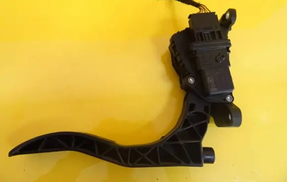 Audi A6 S6 C6 4F Accelerator throttle pedal 4F1721523A 6PV008984-05