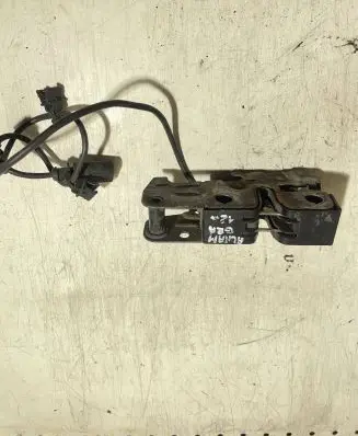 Seat Alhambra (Mk2) Engine bonnet/hood lock/catch 7N1823509