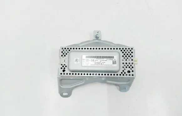 Tesla Model Y Head unit multimedia control 1527973-00-E