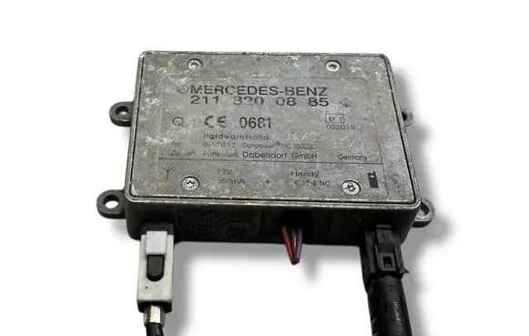 Mercedes-Benz C W203 Aerial antenna amplifier 2118200885 09701212 MC3000DC