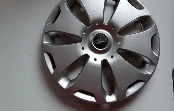 Ford Mondeo MK IV R15 wheel hub/cap/trim 7S711130BD