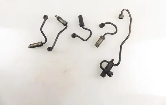 Nissan Primera Fuel injector supply line/pipe 