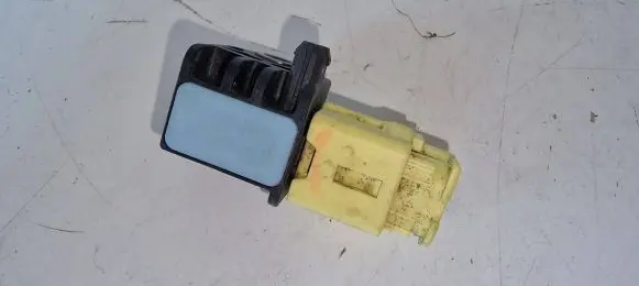 KIA Niro Airbag deployment crash/impact sensor 95930F2000 210827 F0000ADC