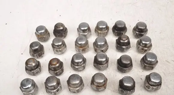 Nissan Navara D40 Nuts/bolts 