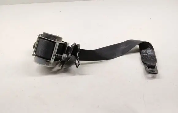 Mercedes-Benz X-class W470 Middle seatbelt (rear) 181129