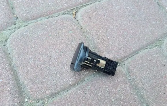 Renault Captur II Cigarette lighter 