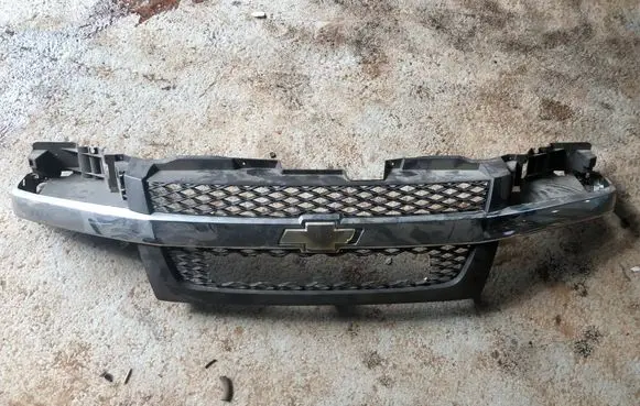 Chevrolet Colorado Front grill 15105725 21998032 15113764