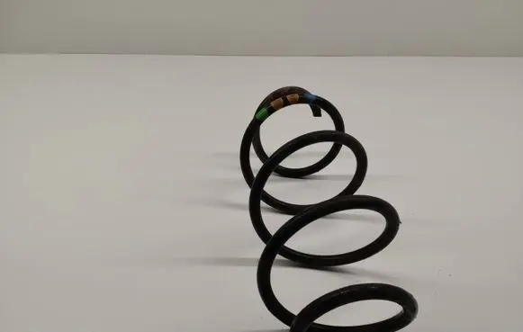 Volkswagen Jetta VI Front coil spring 