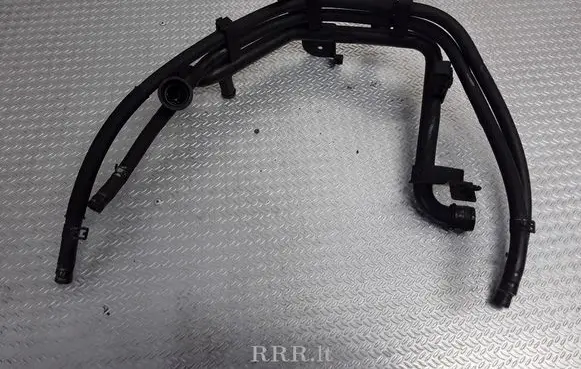 Volkswagen PASSAT B5.5 Engine coolant pipe/hose