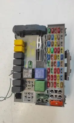 Opel Zafira A Fuse box set 24412497 15344887 24431677