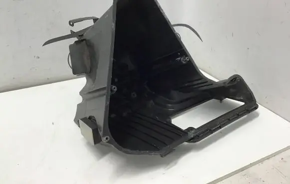 Mercedes-Benz SL R231 Air filter box A2318310005