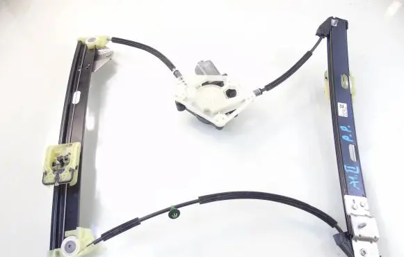Audi A1 Front door window regulator with motor 82G837462A