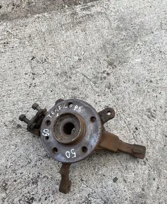 Renault Trafic II (X83) Front wheel hub