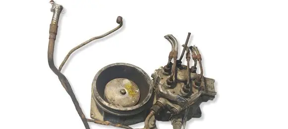 Audi 100 S4 C4 Fuel pressure regulator 2437020005