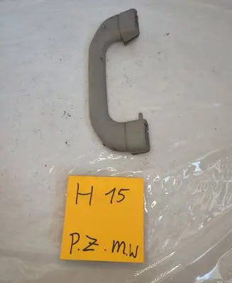 Volkswagen PASSAT B5 Front interior roof grab handle 3B0857607