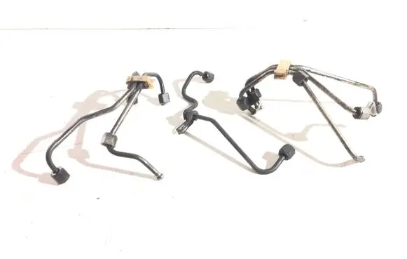 Volvo S60 Fuel injector supply line/pipe 31272620 31272621 31272622