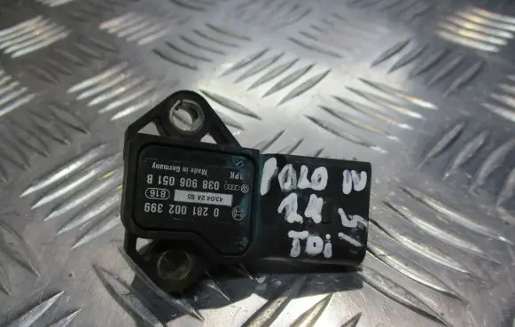 Volkswagen Polo IV 9N3 Air pressure sensor 038906051B