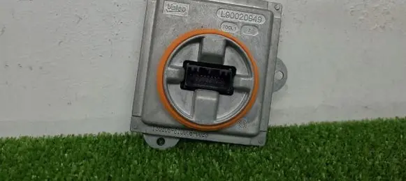 Land Rover Range Rover L405 Headlight ballast module Xenon L90020949