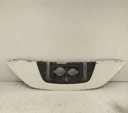 Nissan Leaf II (ZE1) Electric car charge socket cover