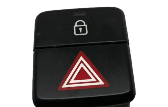 Hyundai i20 (GB IB) Hazard light switch