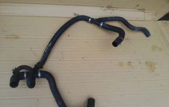 Ford Transit Engine coolant pipe/hose