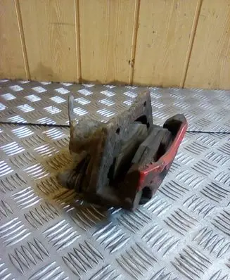 Ford Mondeo Mk III Front brake caliper