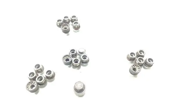 Opel Zafira C Anti-theft wheel nuts and lock 