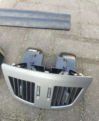 BMW 7 E65 E66 Rear air vent grill 7002395 8385257 141218