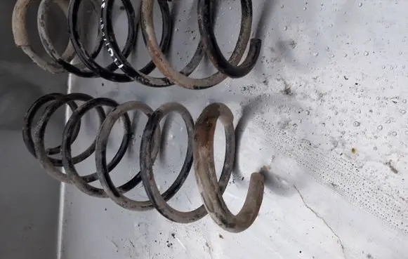 Ford Mondeo Mk III Rear coil spring