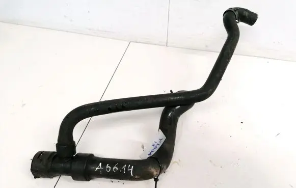 Volkswagen PASSAT B5 Engine coolant pipe/hose